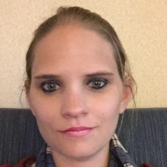 Meet your Posher, Amy - Picture 1 of 1